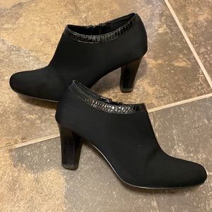 Liz claiborne ankle boot